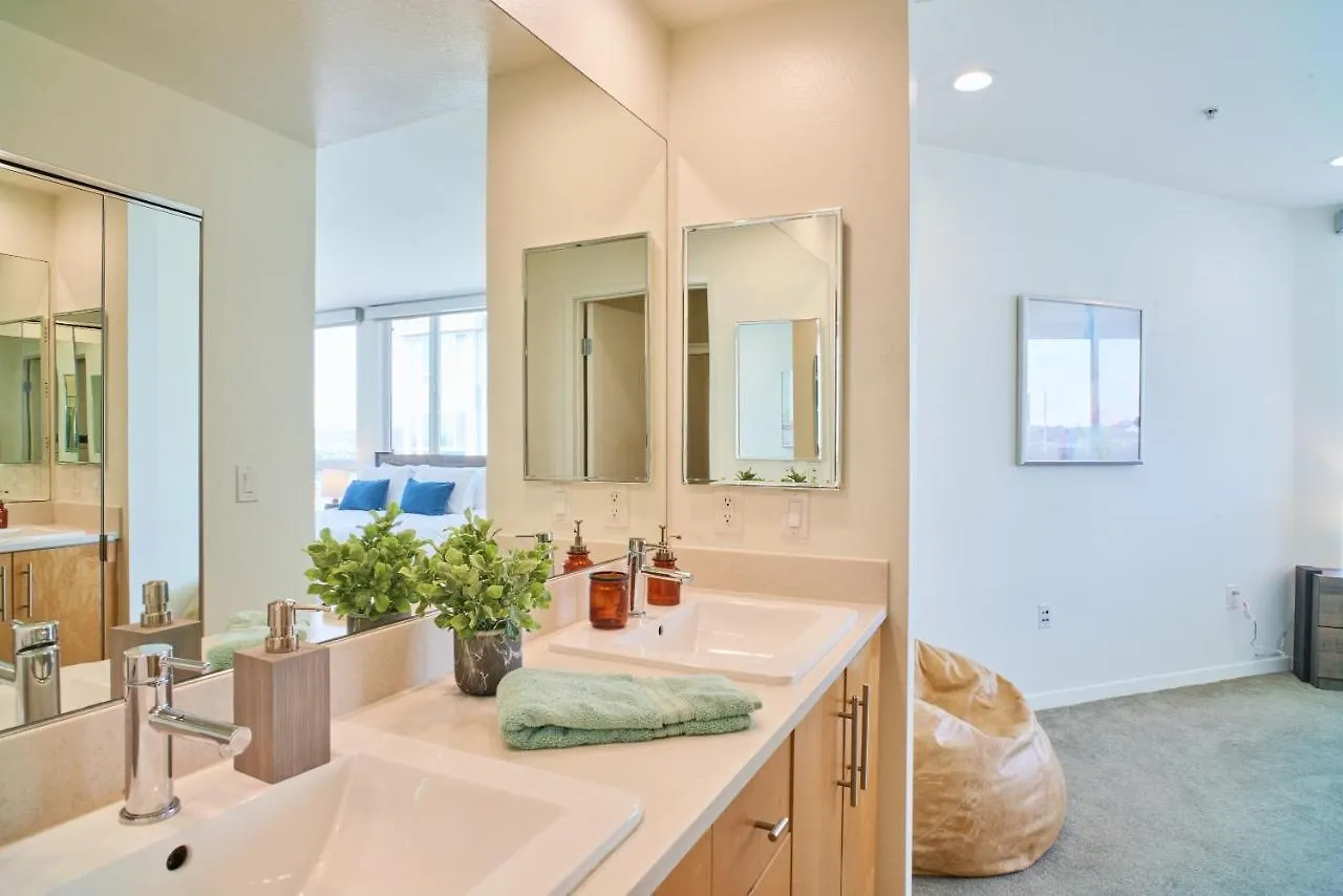 Peaceful Penthouse Panoramic Water Views Apartment Los Angeles 0*,  United States